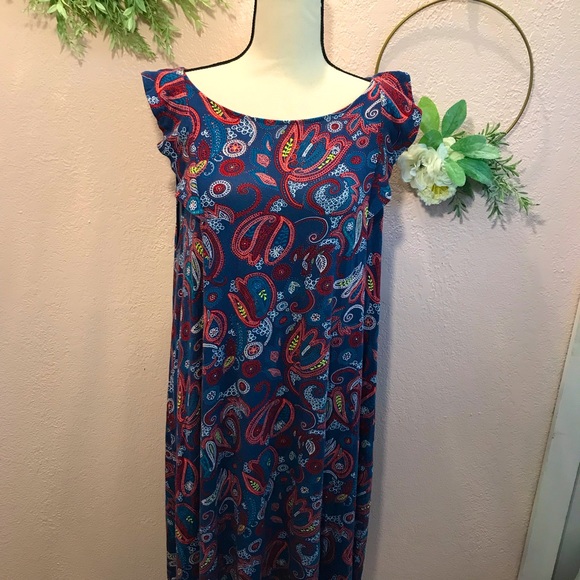 LOFT Dresses & Skirts - Loft Flutter Cap Sleeve Dress